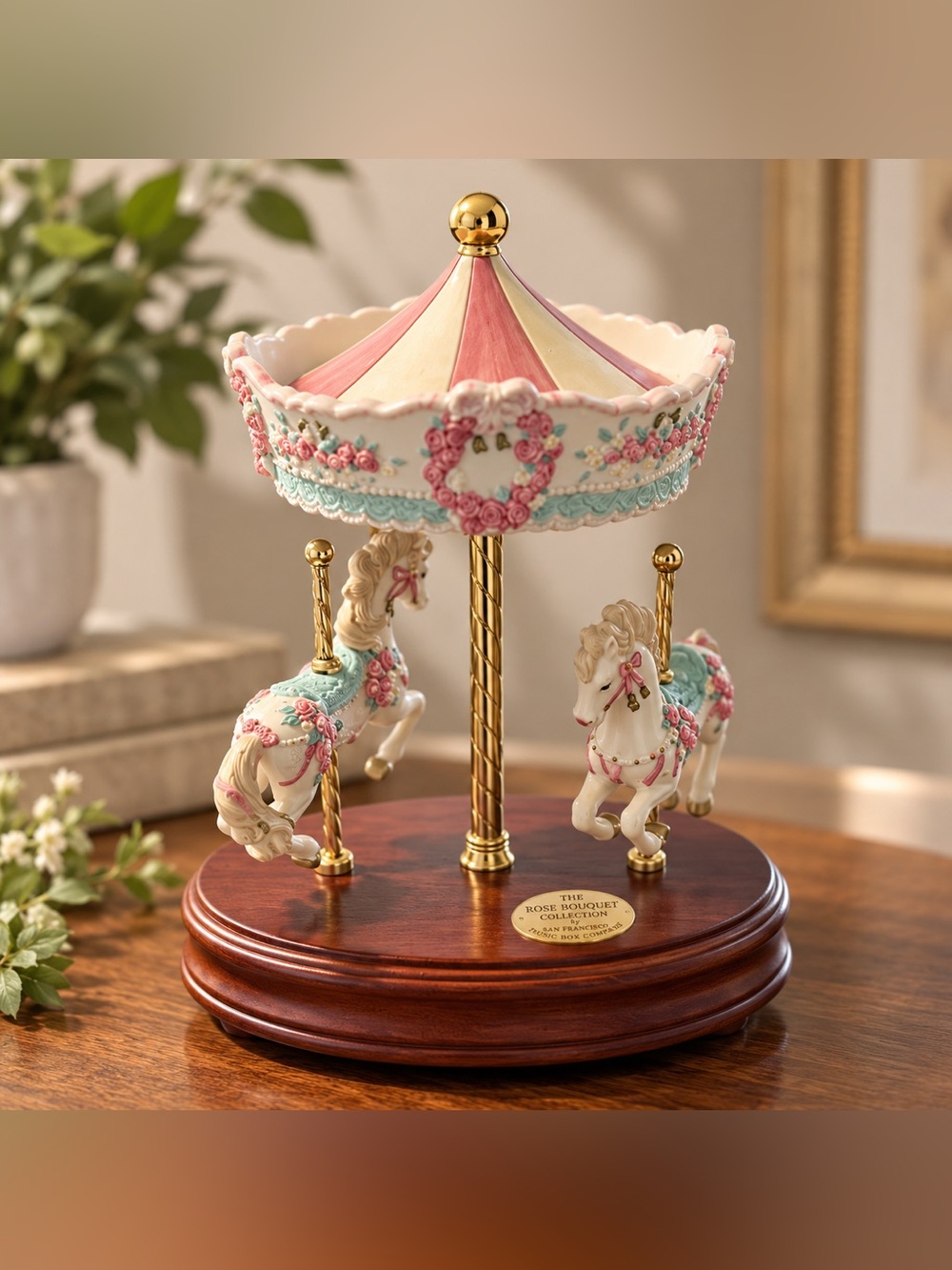 VINTAGE 1991 San Francisco Music Box Co Rose Bouquet
Carousel #151/7500 WORKS
